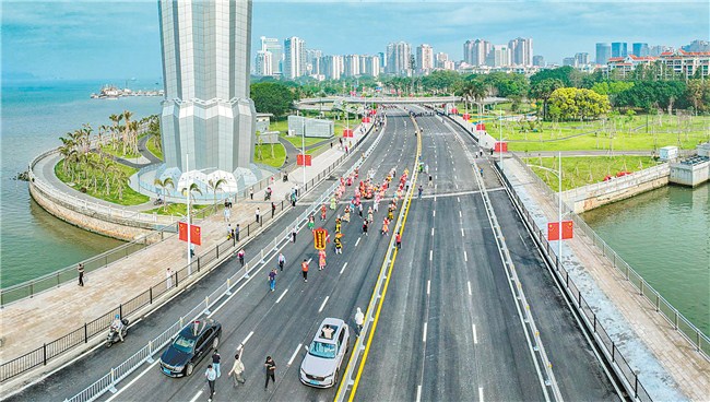 路通民心畅 道顺百业兴 内容图1 潮汕网-实时追踪潮商/潮汕/汕头/揭阳/潮州的新闻资讯网站! 路通民心畅 道顺百业兴 汕头市 图1张