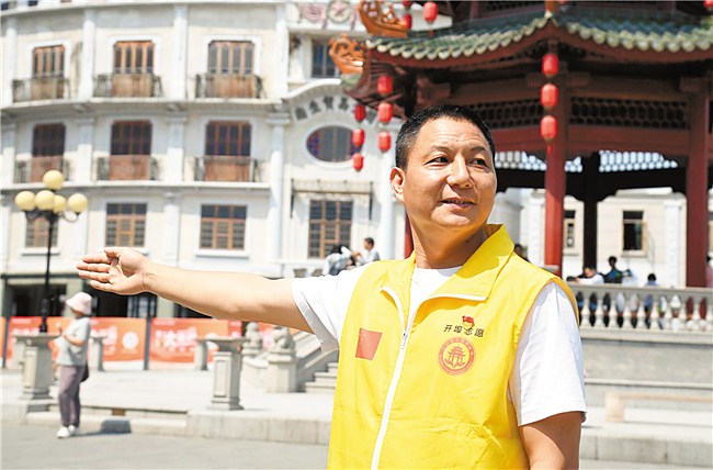 我市众多劳动者坚守一线唱响“劳动者之歌” 内容图8 潮汕网-实时追踪潮商/潮汕/汕头/揭阳/潮州的新闻资讯网站! 我市众多劳动者坚守一线唱响“劳动者之歌” 汕头市 图8张