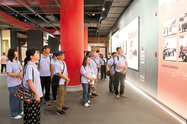 经贸交流合作走深走实 共绘融合发展“同心圆” 内容图1 潮汕网-实时追踪潮商/潮汕/汕头/揭阳/潮州的新闻资讯网站! 经贸交流合作走深走实 共绘融合发展“同心圆” 汕头市 图1张