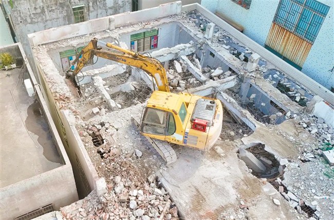 拆除建筑物12000平方米 内容图1 潮汕网-实时追踪潮商/潮汕/汕头/揭阳/潮州的新闻资讯网站! 拆除建筑物12000平方米 汕头市 图1张
