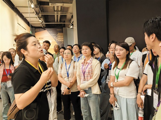 城市讲解员助推汕头全域旅游发展 内容图2 潮汕网-实时追踪潮商/潮汕/汕头/揭阳/潮州的新闻资讯网站! 城市讲解员助推汕头全域旅游发展 汕头市 图2张