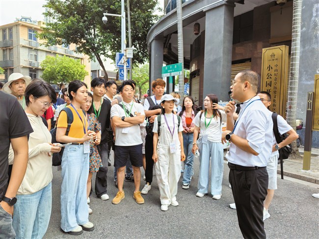 城市讲解员助推汕头全域旅游发展 内容图5 潮汕网-实时追踪潮商/潮汕/汕头/揭阳/潮州的新闻资讯网站! 城市讲解员助推汕头全域旅游发展 汕头市 图5张