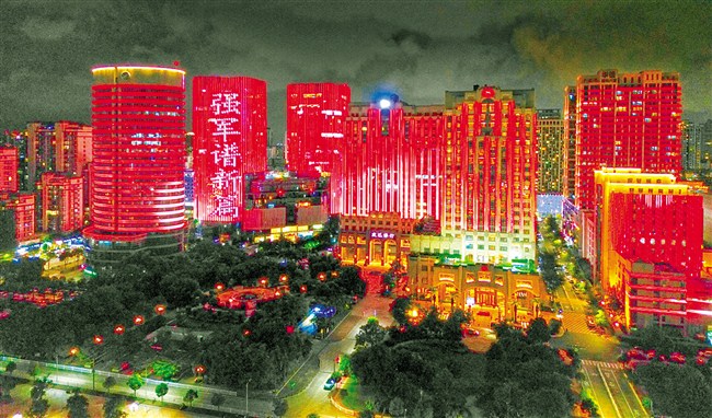 主题灯光秀宣传国防教育 汕头市 图2张