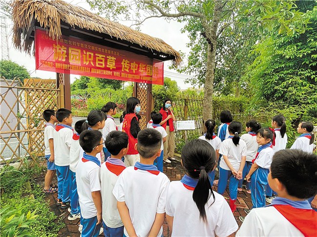 为群众量身定制“服务圈”“加油站” 汕头市 图1张