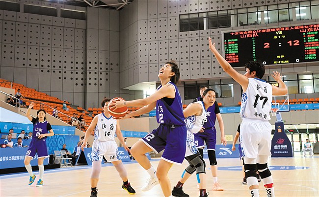 多场对决尽显竞技魅力 十五运会群众比赛五人篮球女子组决赛展开第二轮角逐 汕头市 图1张