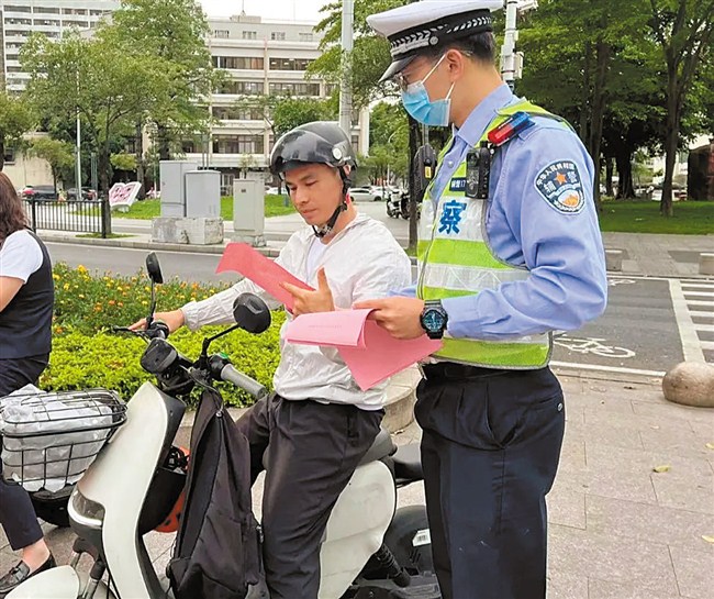 柔性执法+路口“微整形”+深化宣传保道路通畅 汕头市 图3张
