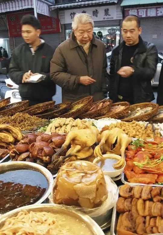 风靡到广州、香港等地“潮州打冷”是胶几人的至爱，潮汕人必须知道！