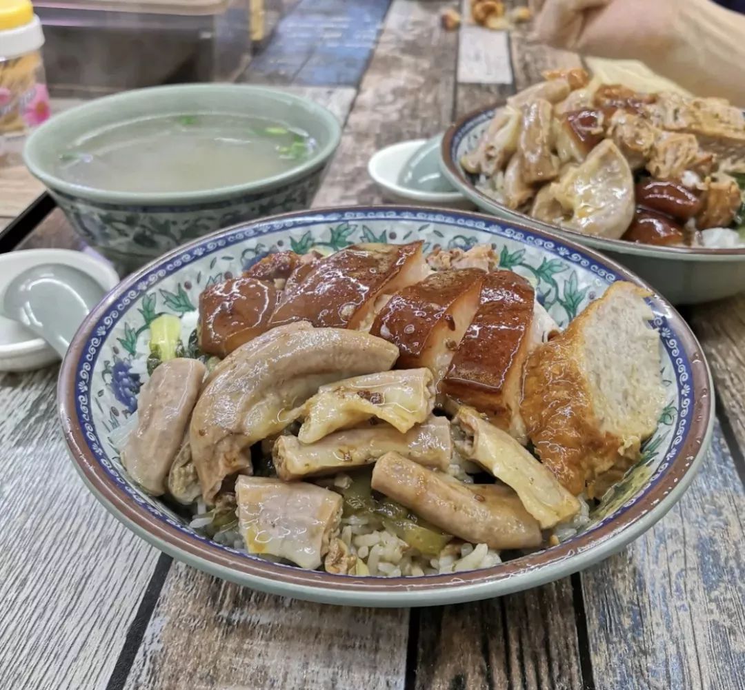 潮食 | 一碗正经的隆江猪脚饭是什么样的?