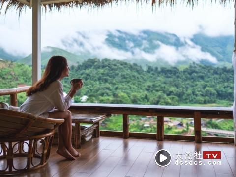 她顾婆婆睡医院，老公却陪女同事喝咖啡解闷！别靠牺牲维系亲密关是，留时间给自己