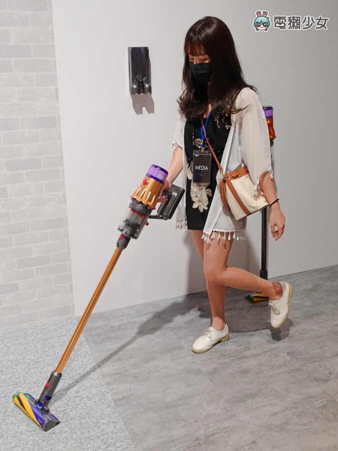 出门｜Dyson V12 Detect Slim 手持吸尘器正式登台！雷射侦测、声学感应及灰尘分类统计 三大功能有感升级！