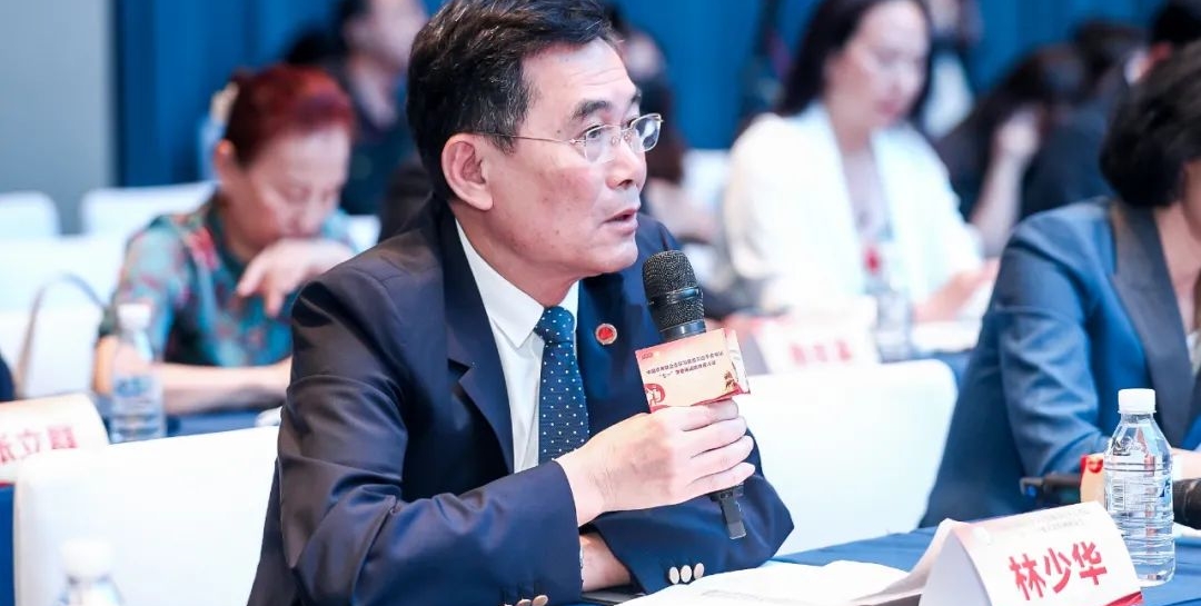 林少华会长捐款百万助建华侨冰雪博物馆