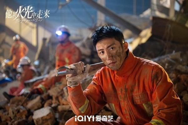 8位“不是有钱霸总”却很迷人的电视剧男主！《春色寄情人》李现、社畜肖战都是完美男友 娱乐 图10张