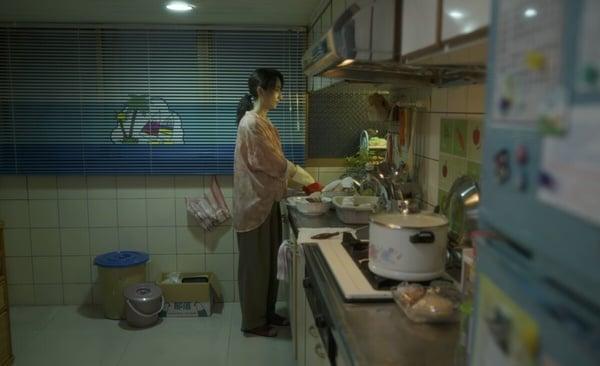 Netflix《童话故事下集》剧情彩蛋解析！男性长辈像“盆栽”超没存在感，水槽也有玄机 娱乐 图8张