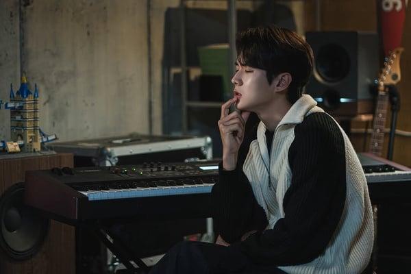 Netflix《我们的浪漫电影》太平淡想弃剧？崔宇植凭演技挽回观众，网评全剧MVP是“他” 娱乐 图4张