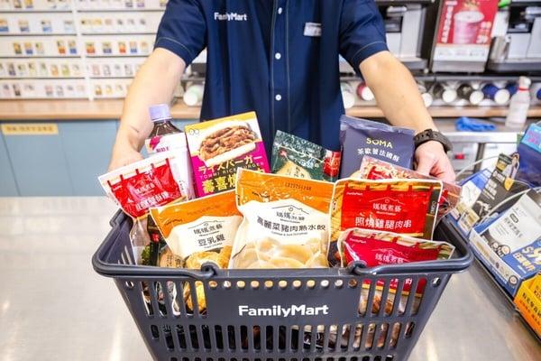 买一送一！全家“228连假优惠”：全家咖啡、私品茶优惠组合必喝，全家霜淇淋优惠77折 最新 图4张
