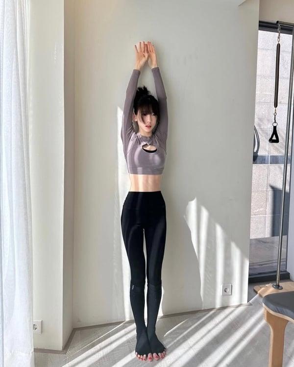 太妍复刻10年前造型，少女感依旧！36岁保养方法全公开：不用化妆水、随身携带它！ 最新 图6张