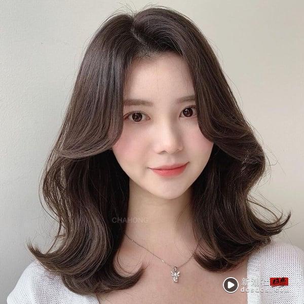 法式浏海是什么？2025法式浏海范本15款：适合脸型、短中长发 最新 图4张