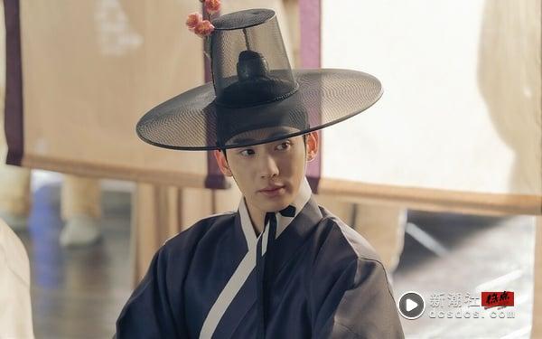 Netflix《吞金》剧情+角色介绍：李宰旭化身占有欲超强“姐控”，与曹宝儿谱禁忌姐弟恋 娱乐 图12张