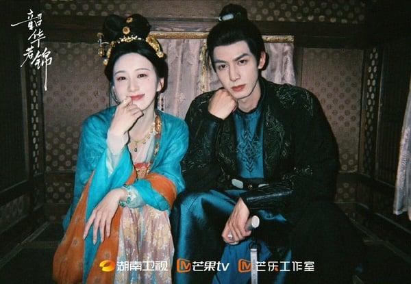 《韶华若锦》开播好评！宋威龙&包上恩互动高甜、剧情轻鬆下饭，口碑胜过《榜上佳婿》 娱乐 图1张