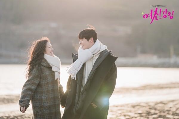 《比天堂还美丽》不如预期？8部「错过可惜」Netflix必追浪漫喜剧，这2部一面倒零负评 娱乐 图7张