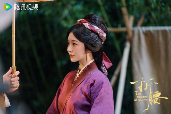 《折腰》高开低走？网评6大剧情槽点：小乔人设崩坏成「恋爱脑娇妻」、权谋戏太降智！ 娱乐 图7张
