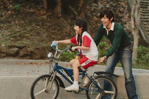 Netflix台剧《忘了我记得》15个惊喜客串！严艺文、姚淳耀都来了，最后一位超意外！ 娱乐 图2张