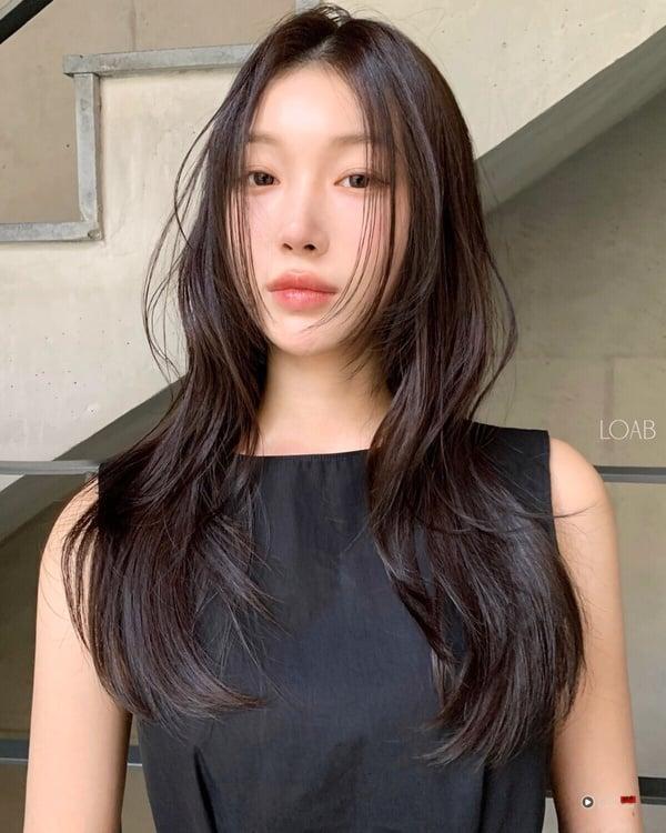 中长发、长发卷度不厚重技巧！片状层次+柔弧线条感轻盈显瘦，2025中长发范本推荐 最新 图4张