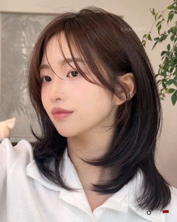 2025“层次剪”发型流行趋势：15款层次剪发型推荐，中长发、短发、长发都适合！ 最新 图6张