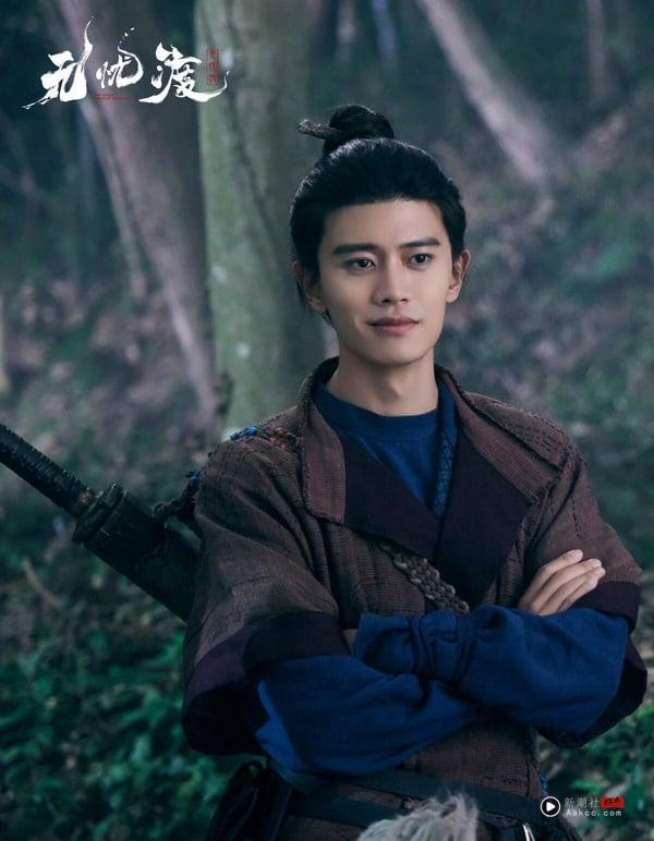 2025古装剧男主造型天花板TOP10!《藏海传》肖战儒雅，《折腰》刘宇宁霸气，他惊为天人 娱乐 图8张
